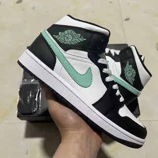 Air Jordan 1 黑白薄荷绿 篮球鞋