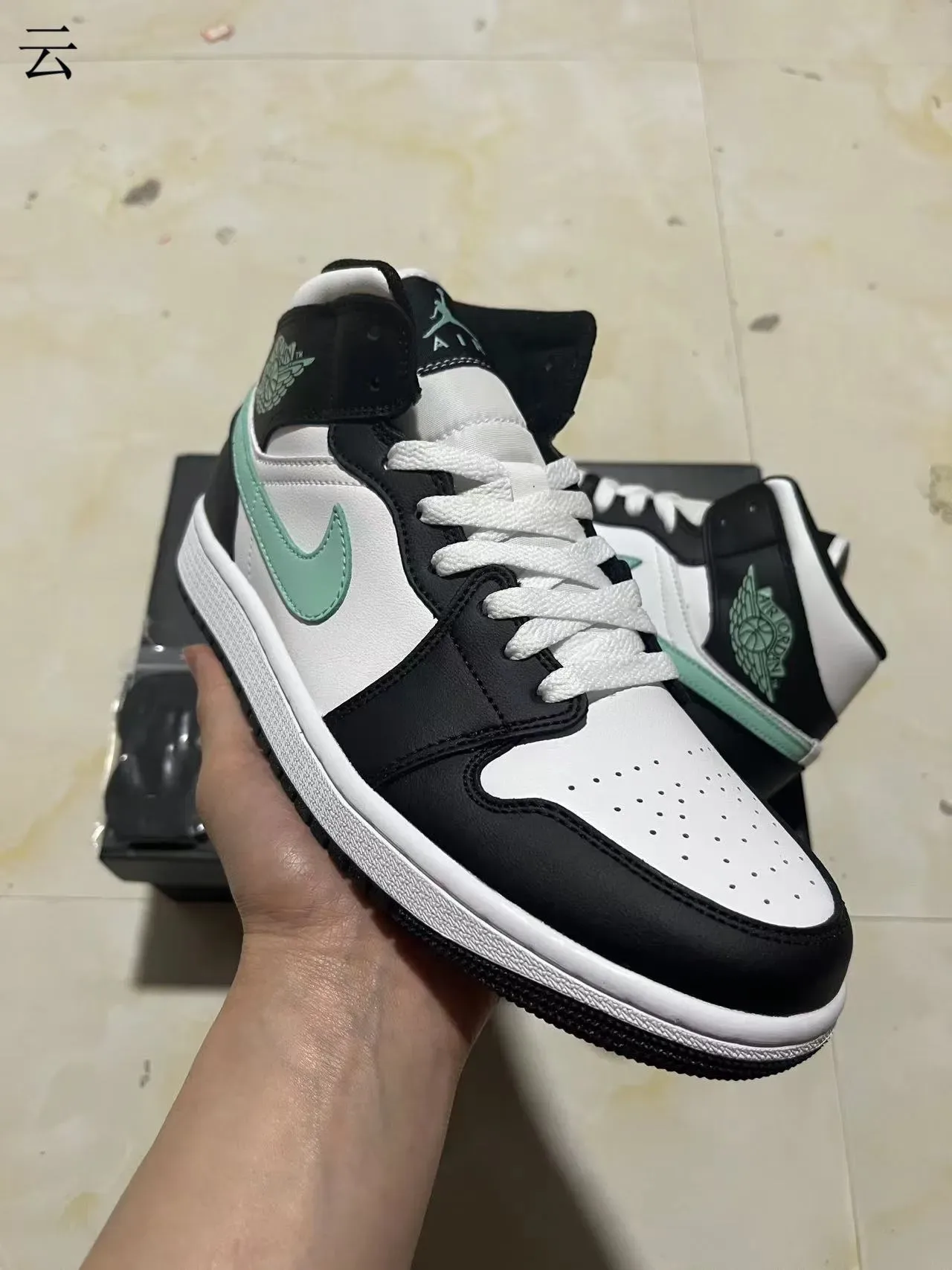 Air Jordan 1 Preto Branco Verde Menta Tênis de Basquete 2
