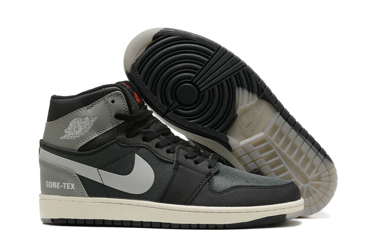 Chaussures de basketball Air Jordan 1 GORE-TEX noir et gris 5