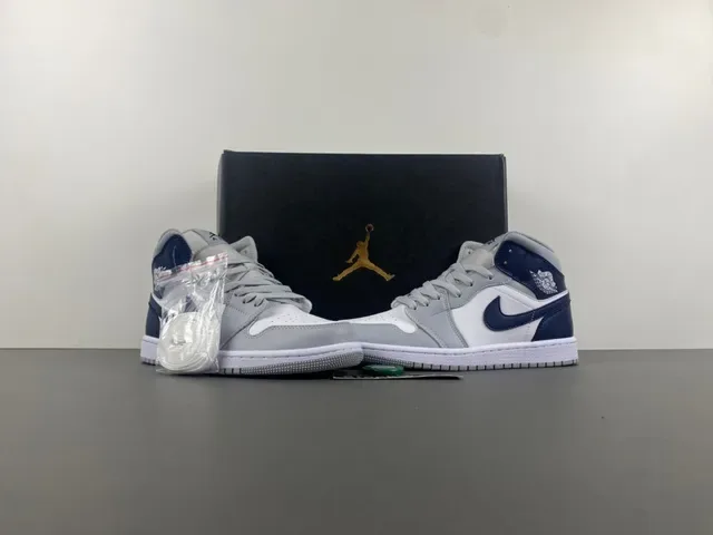Air Jordan 1 Gray Navy High-Top Leather-Paneled Basketball Shoes 13