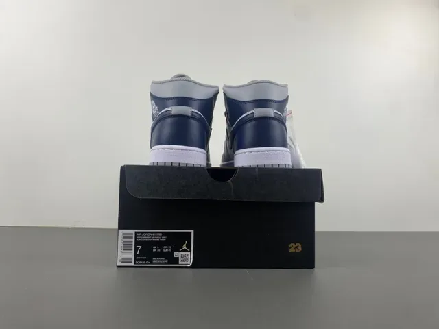 Air Jordan 1 Gray Navy High-Top Leather-Paneled Basketball Shoes 17