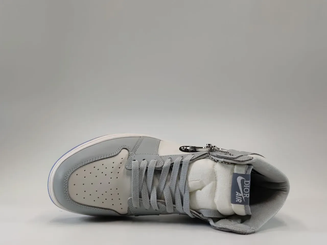 Air Jordan 1 High Tênis de Basquete Cinza Claro Branco Azul Translúcido 2