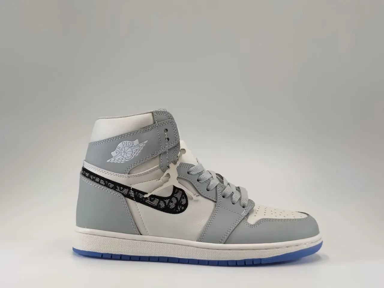 Air Jordan 1 High Tênis de Basquete Cinza Claro Branco Azul Translúcido 3