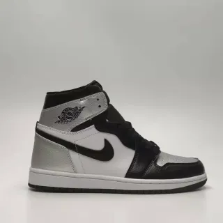 Air Jordan 1 High 金属银黑白篮球鞋