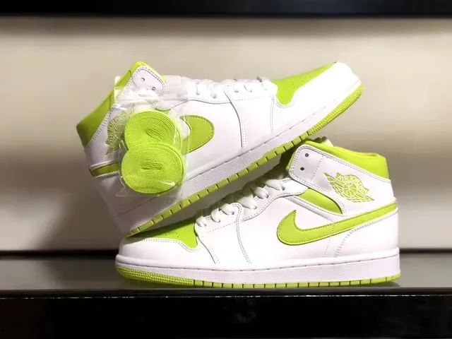 Air Jordan 1 High Branco Verde Lima Tênis de Basquete 4