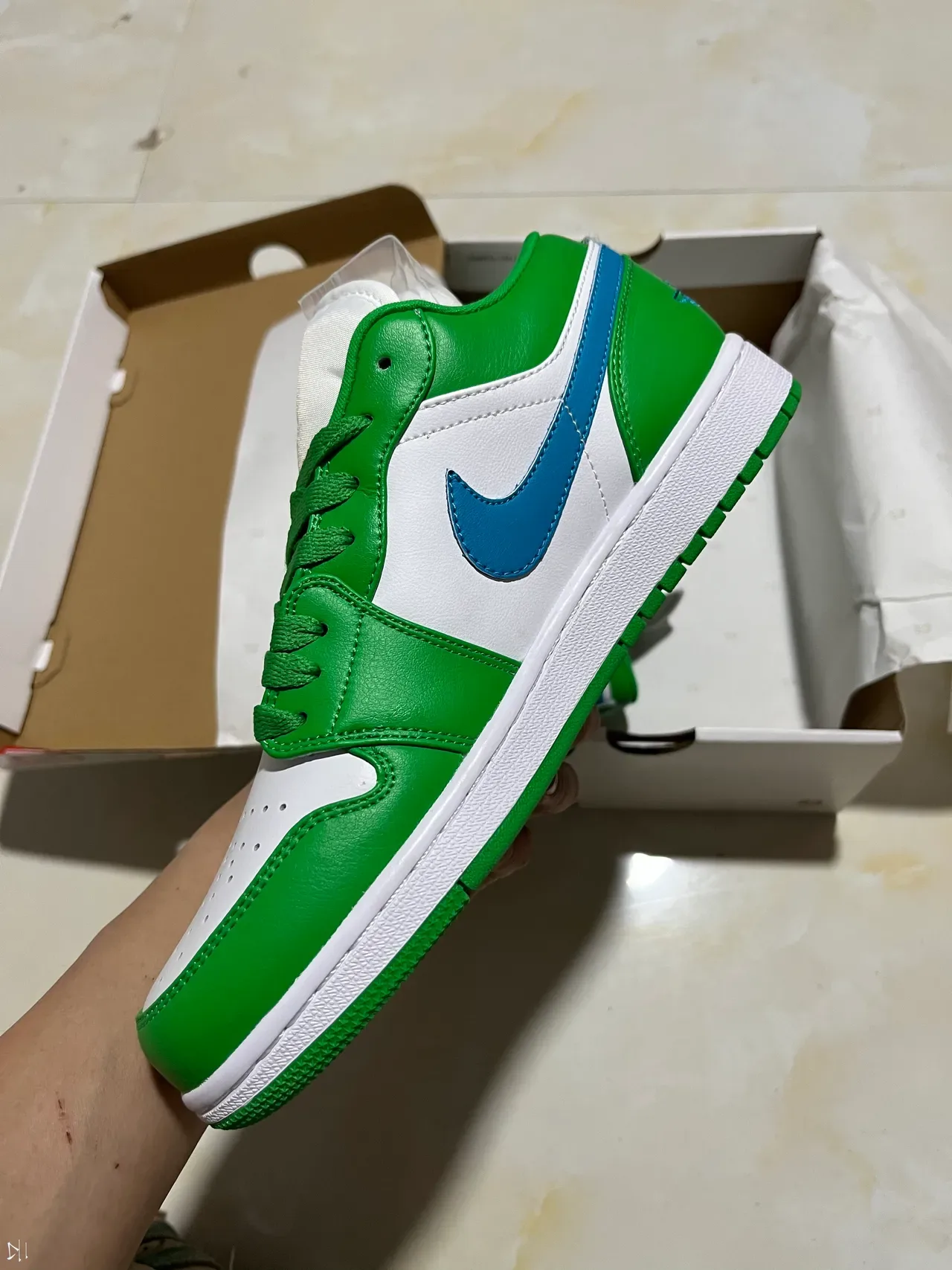 Zapatillas lifestyle Air Jordan 1 Low verde blanco azul 4