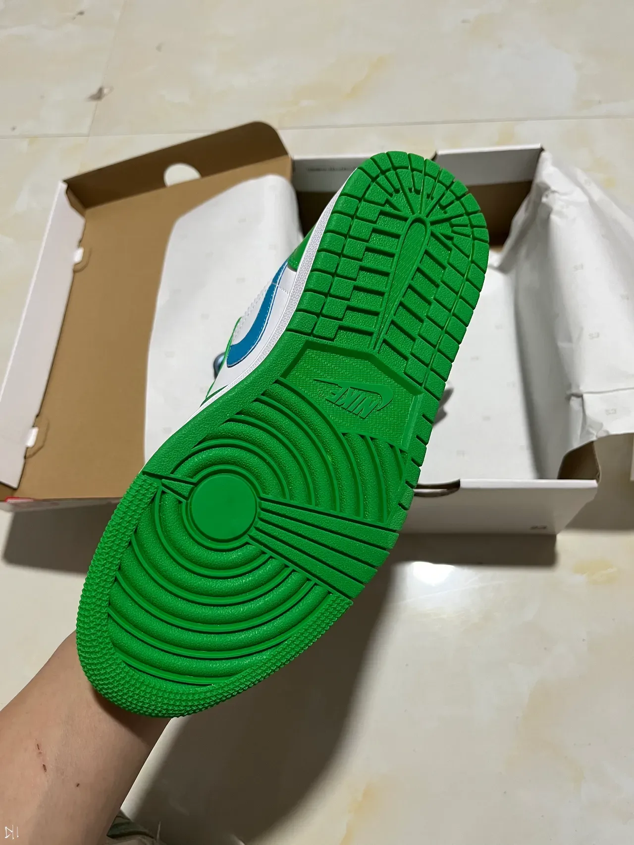 Zapatillas lifestyle Air Jordan 1 Low verde blanco azul 5