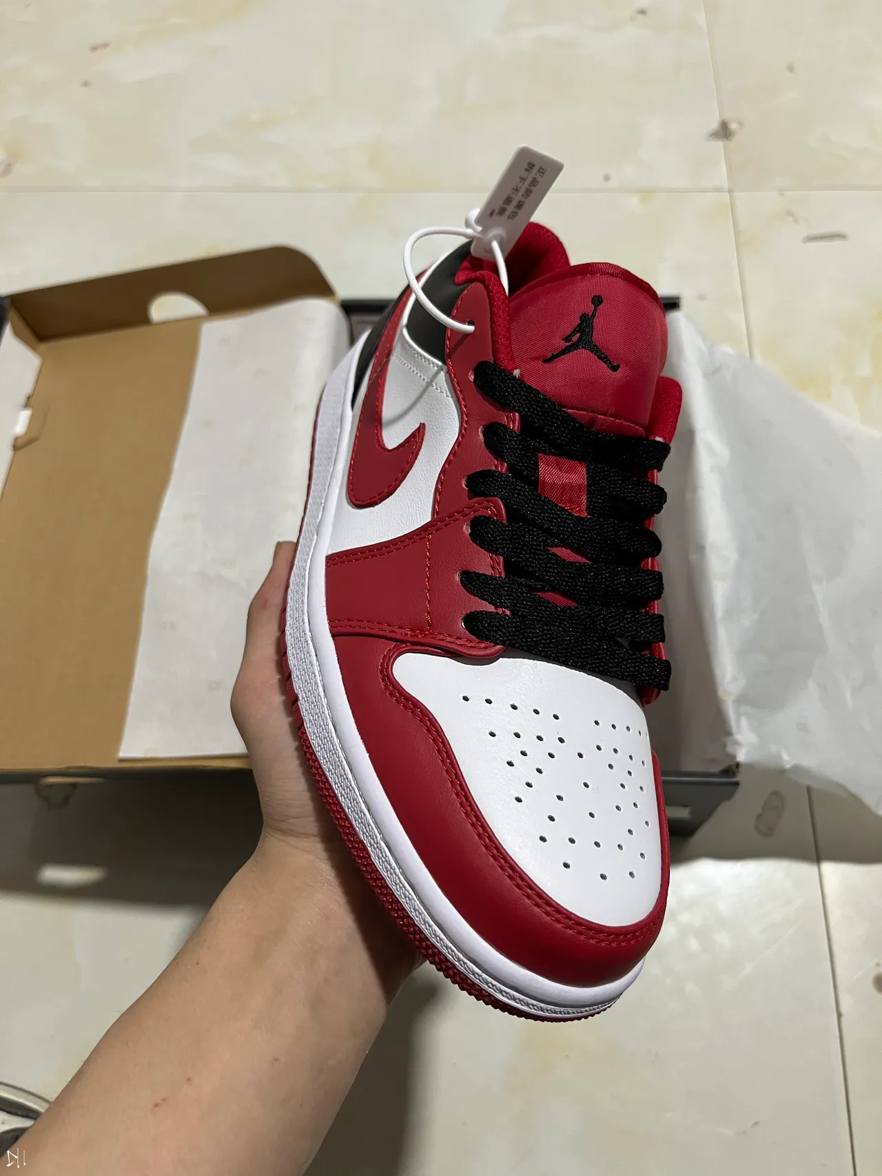 Air Jordan 1 Low White Red Black Basketball Shoes 2