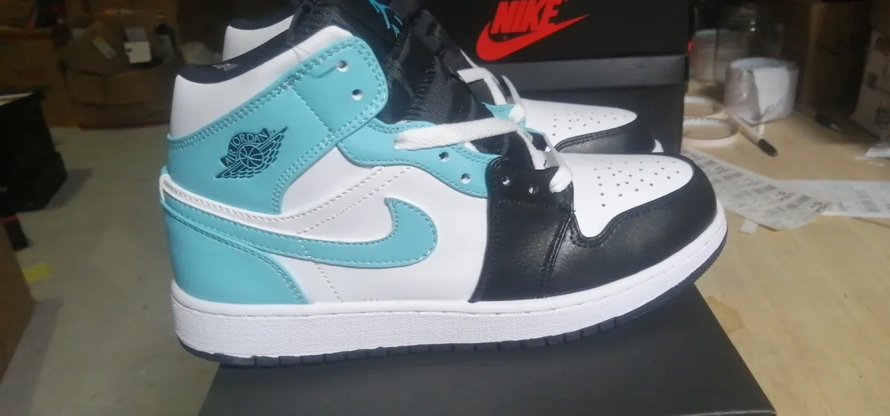 Air Jordan 1 Mid Aqua Black White Tênis de Basquete 2