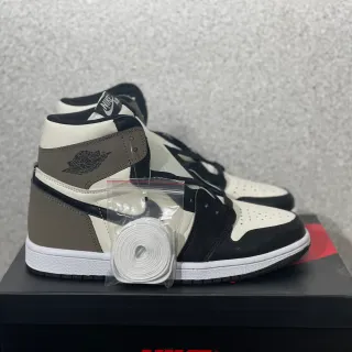 Air Jordan 1 White Black High-Top Leather-Suede Hybrid Basketball Shoes