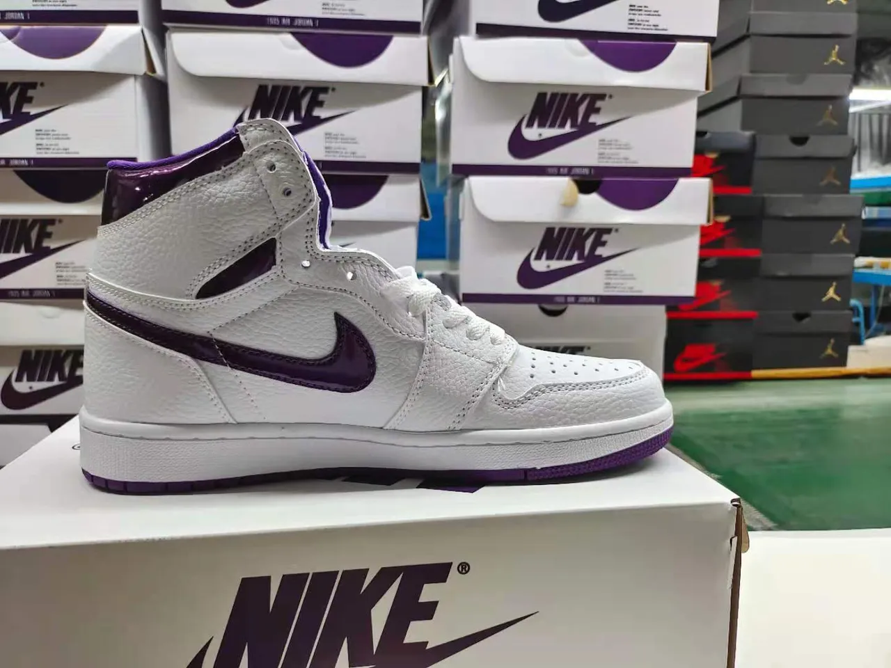 Air Jordan 1 White Purple Basketball Shoes 2