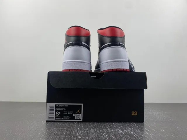 Air Jordan 1 White Red High-Top Perforated Toe Basketball Shoes 17
