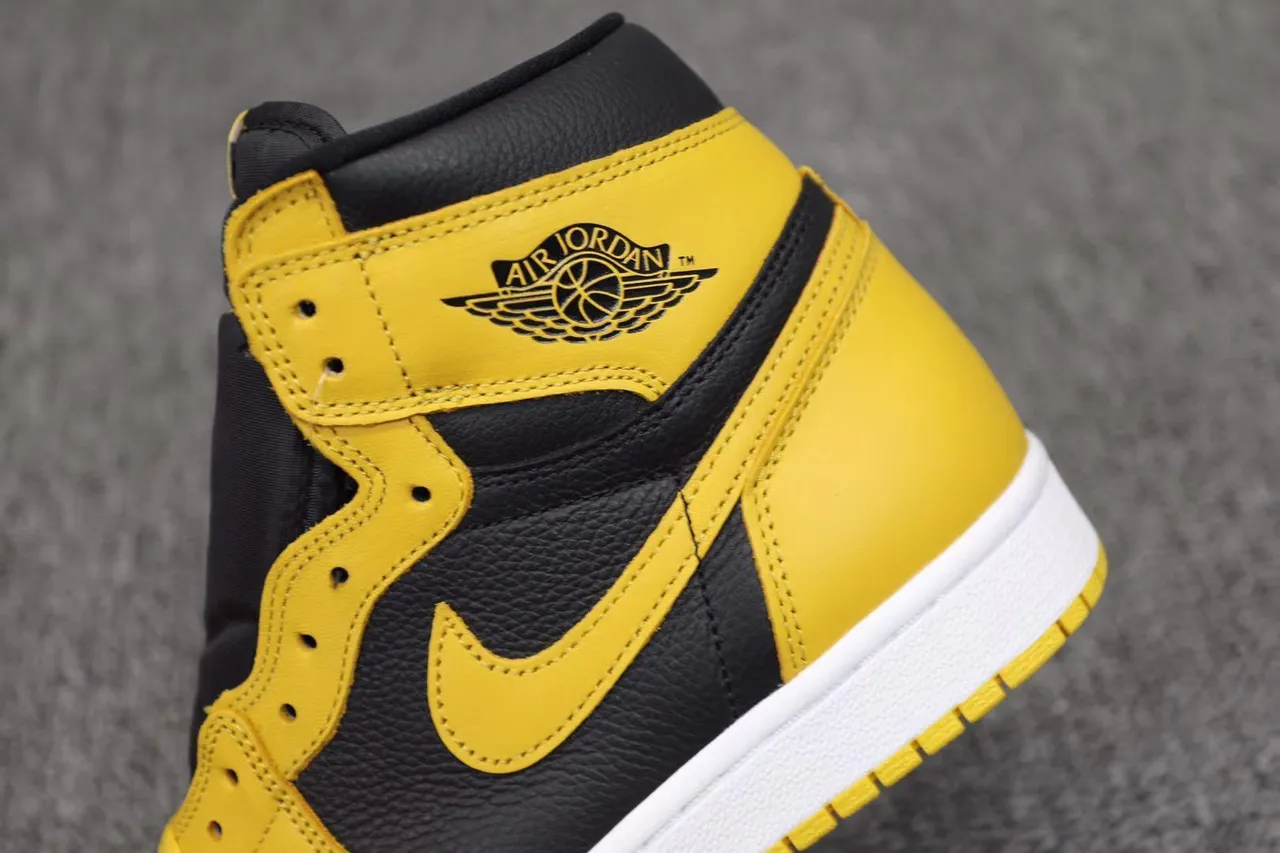 Air Jordan 1 Yellow and Black Basketball Shoes 4