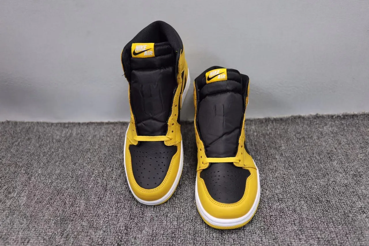 Air Jordan 1 Yellow and Black Basketball Shoes 9