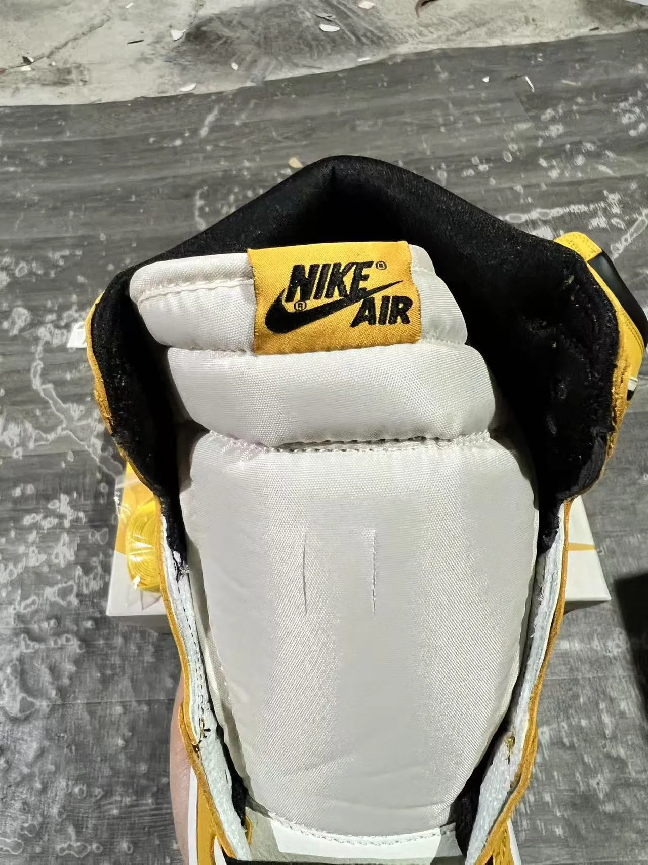 Air Jordan 1 Yellow Black High-Top Leather Upper Basketball Shoes 4
