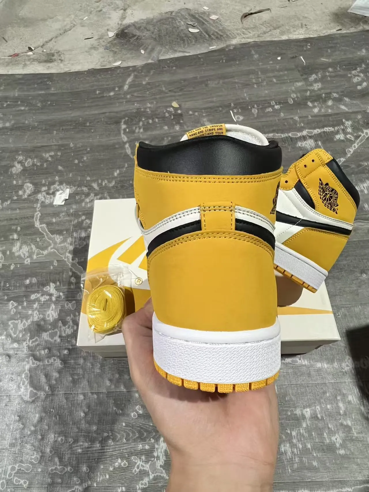 Air Jordan 1 Yellow Black High-Top Leather Upper Basketball Shoes 8