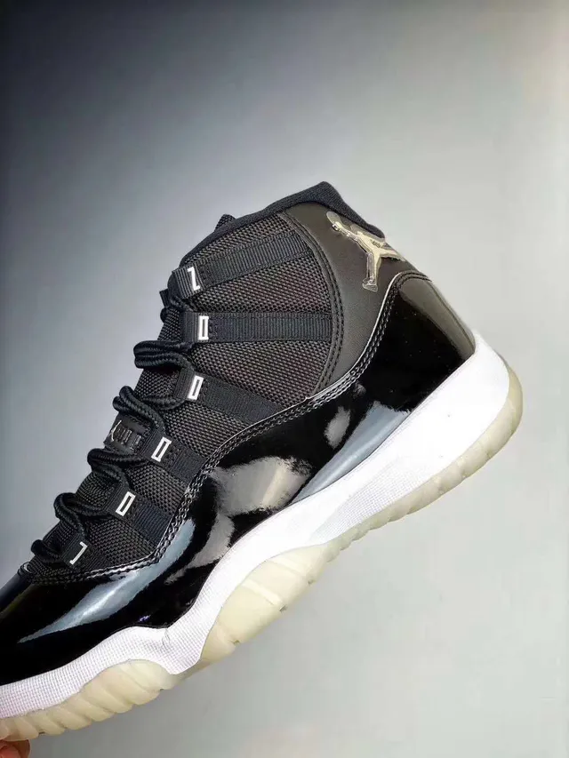 Air Jordan 11 Black Patent Leather Basketball Shoes 4