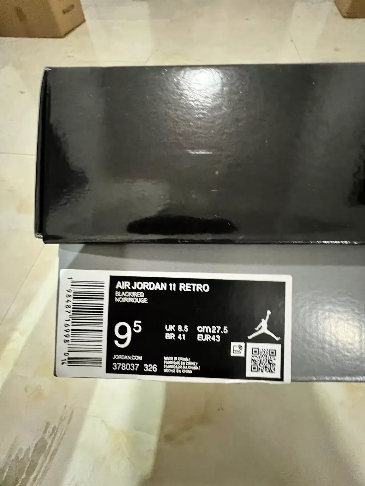 Air Jordan 11 Preto e Vermelho Couro Patentado Tênis de Basquete 10