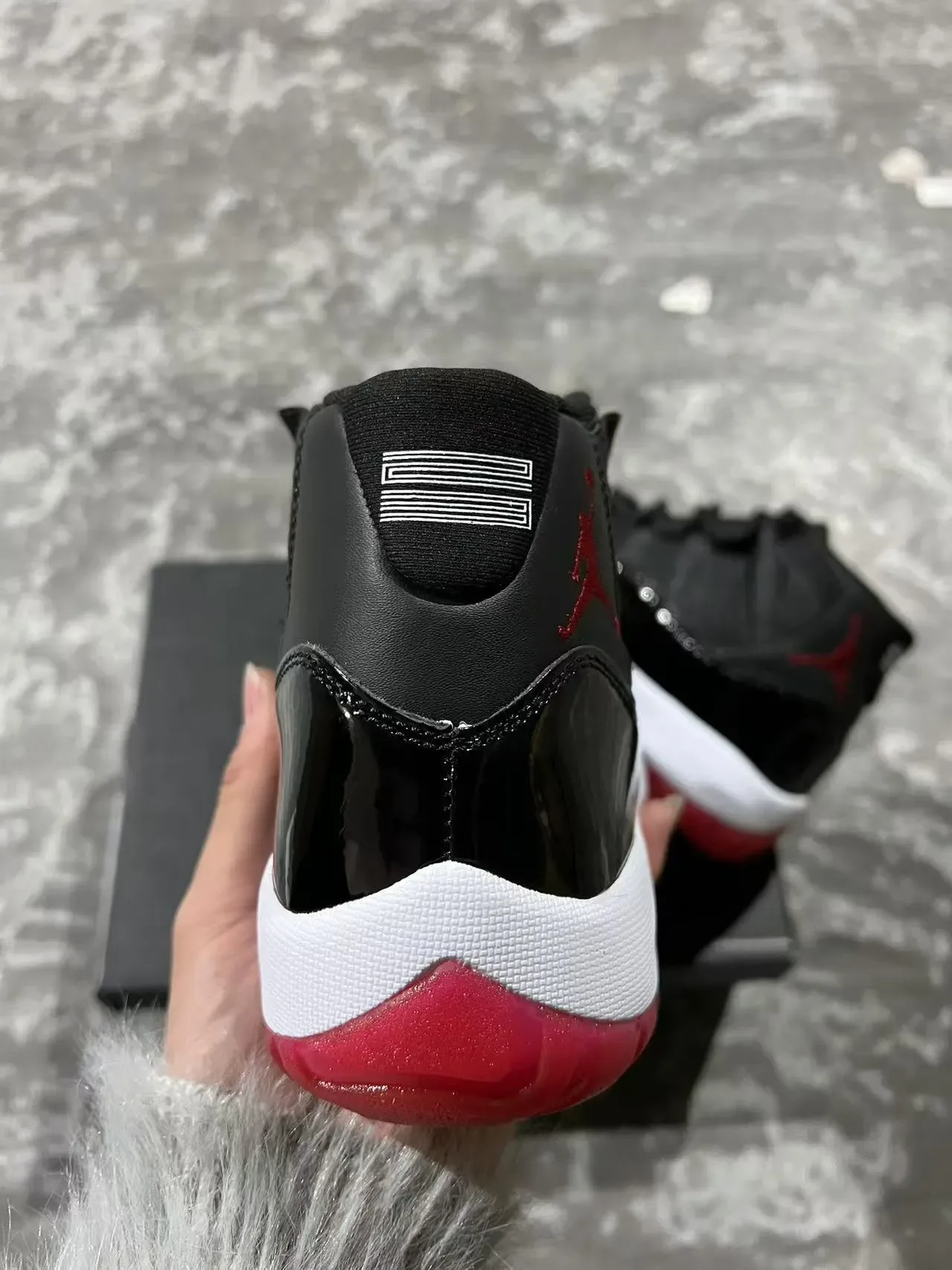 Air Jordan 11 Chaussures de Basket Noir Rouge Cuir Patenté 8
