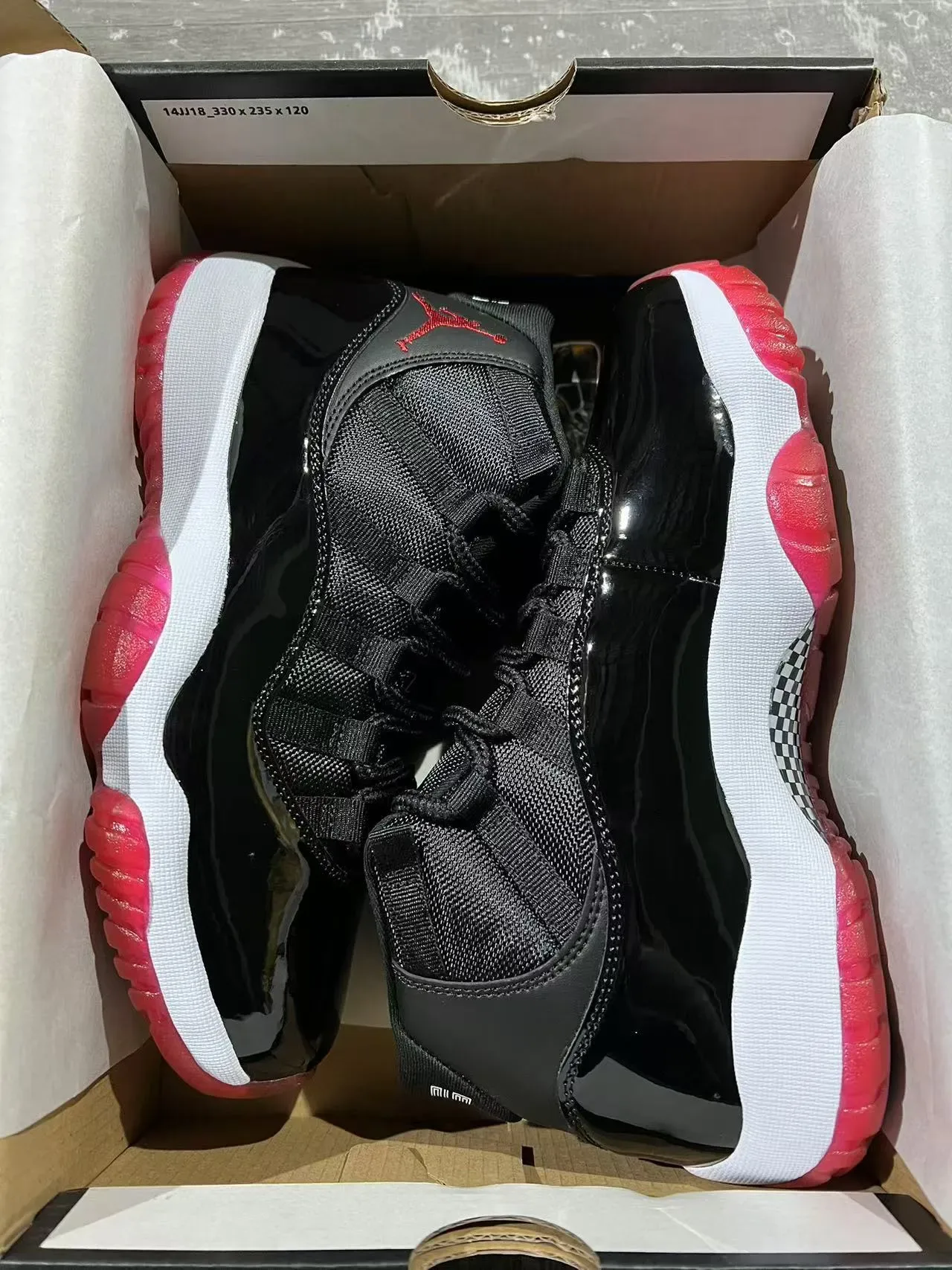 Air Jordan 11 Chaussures de Basket Noir Rouge Cuir Patenté 9