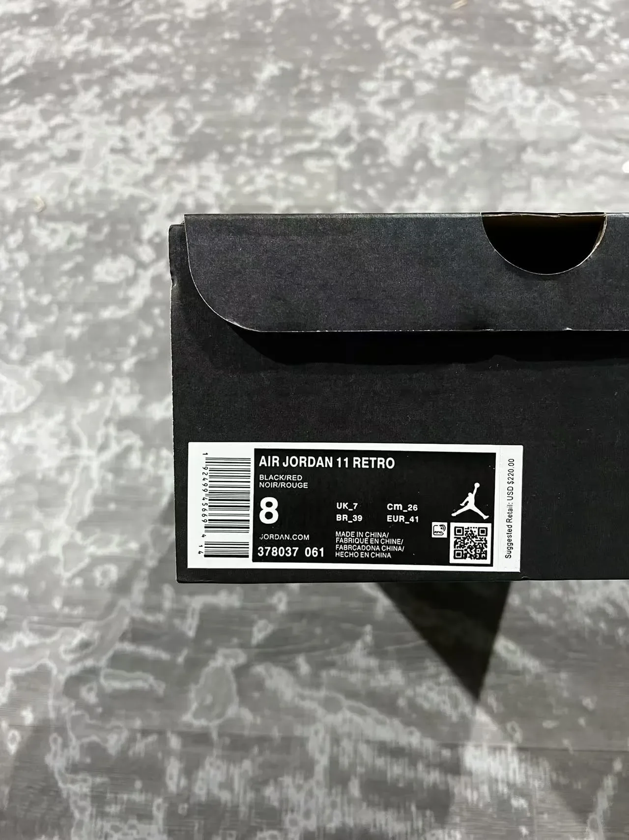 Air Jordan 11 Chaussures de Basket Noir Rouge Cuir Patenté 10