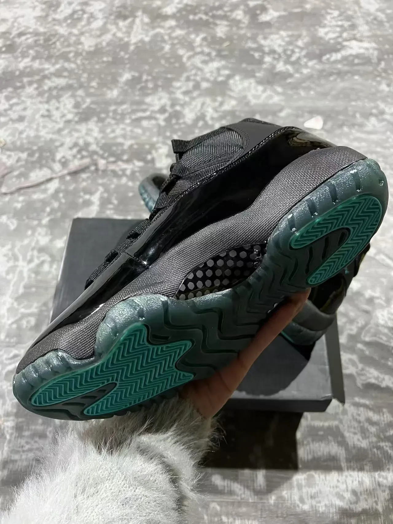 Air Jordan 11 Black Teal প্যাটেন্ট চামড়া বাস্কেটবল জুতো 5