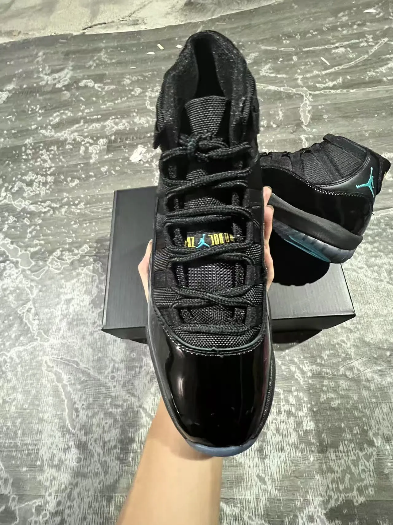 Air Jordan 11 Tênis de Basquete Preto Turquesa 2