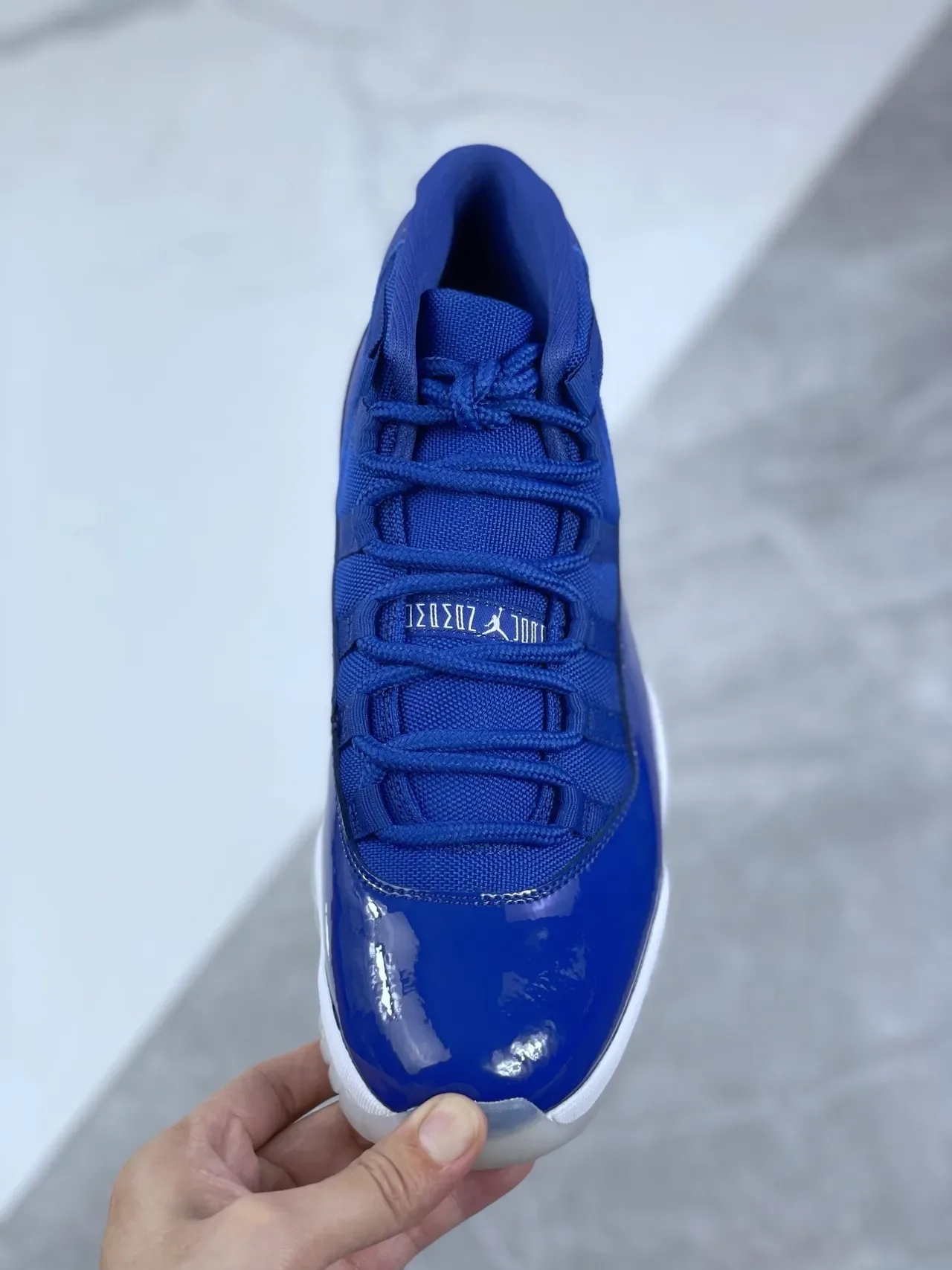 Air Jordan 11 Chaussures de Basket en Cuir Patenté Bleu Royal 2