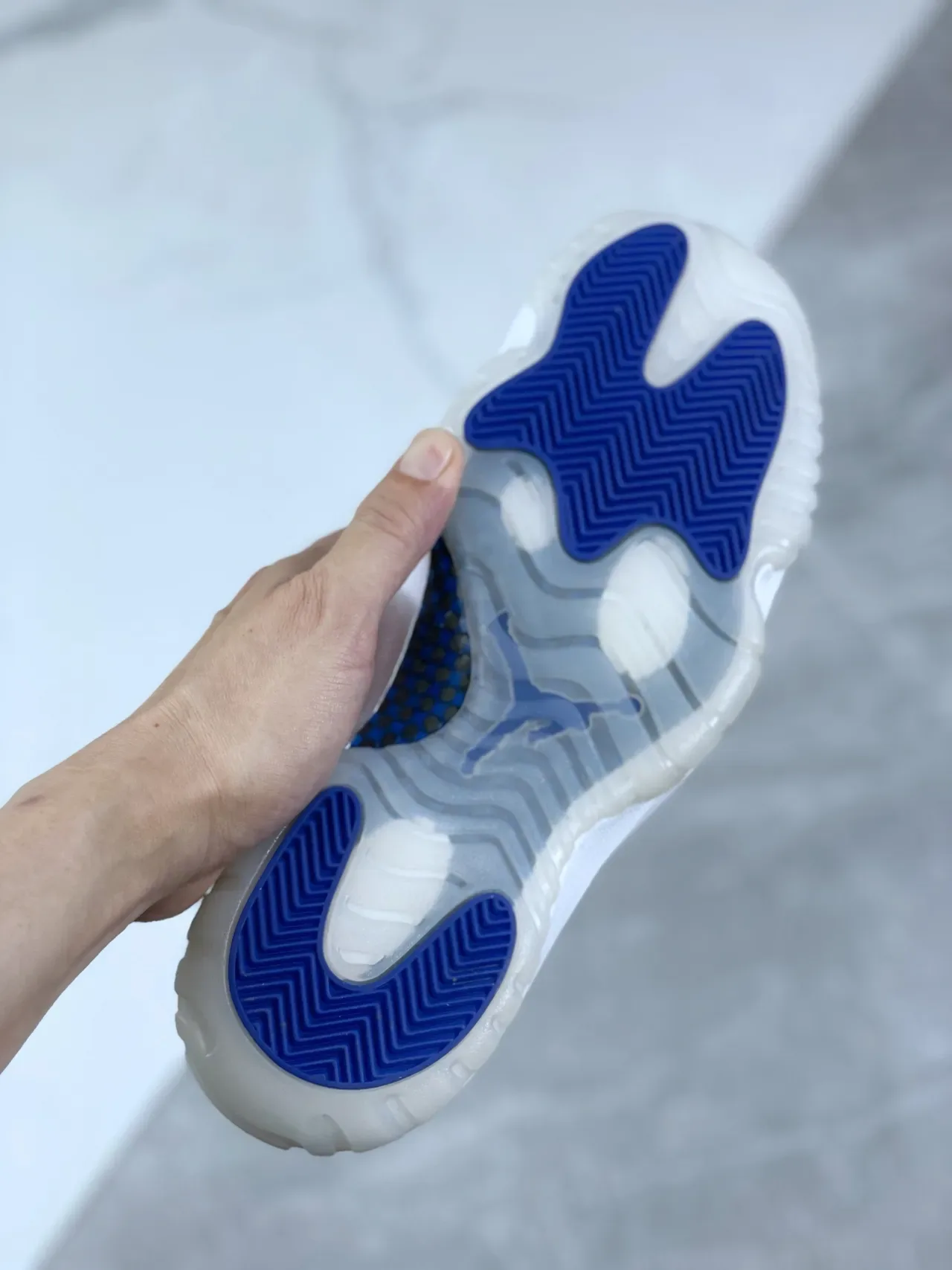 Air Jordan 11 Chaussures de Basket en Cuir Patenté Bleu Royal 7