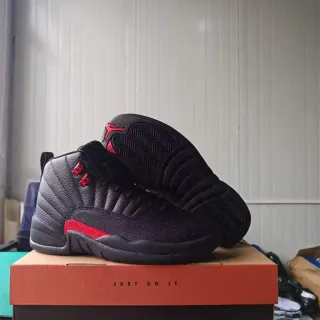Air Jordan 12 黑红篮球鞋