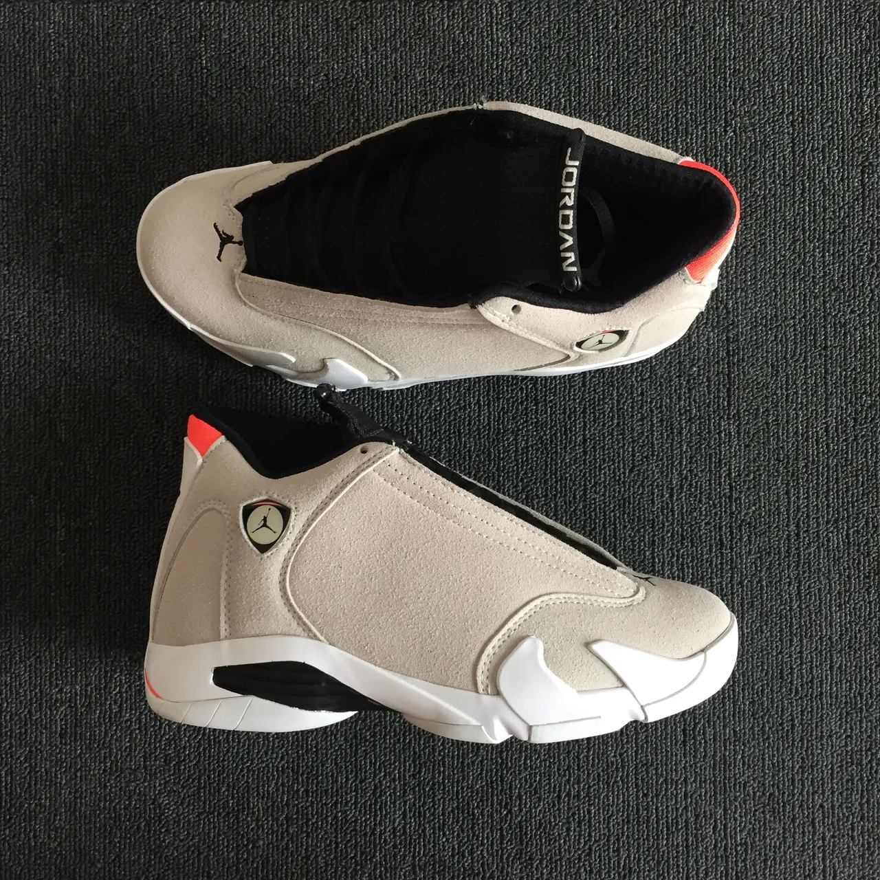 حذاء كرة السلة Air Jordan 14 شمواه بيج أسود وأبيض 6