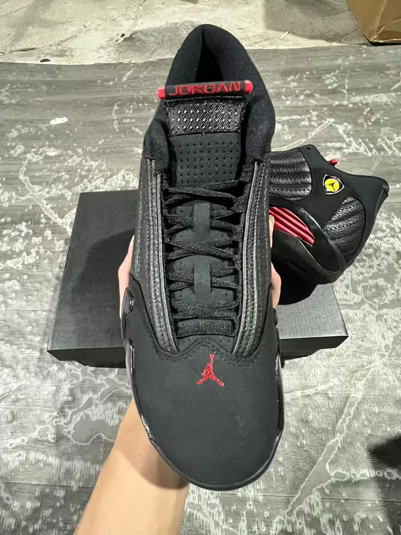 Air Jordan 14 Noir Rouge Ferrari Collaboration Chaussures de Basketball 3