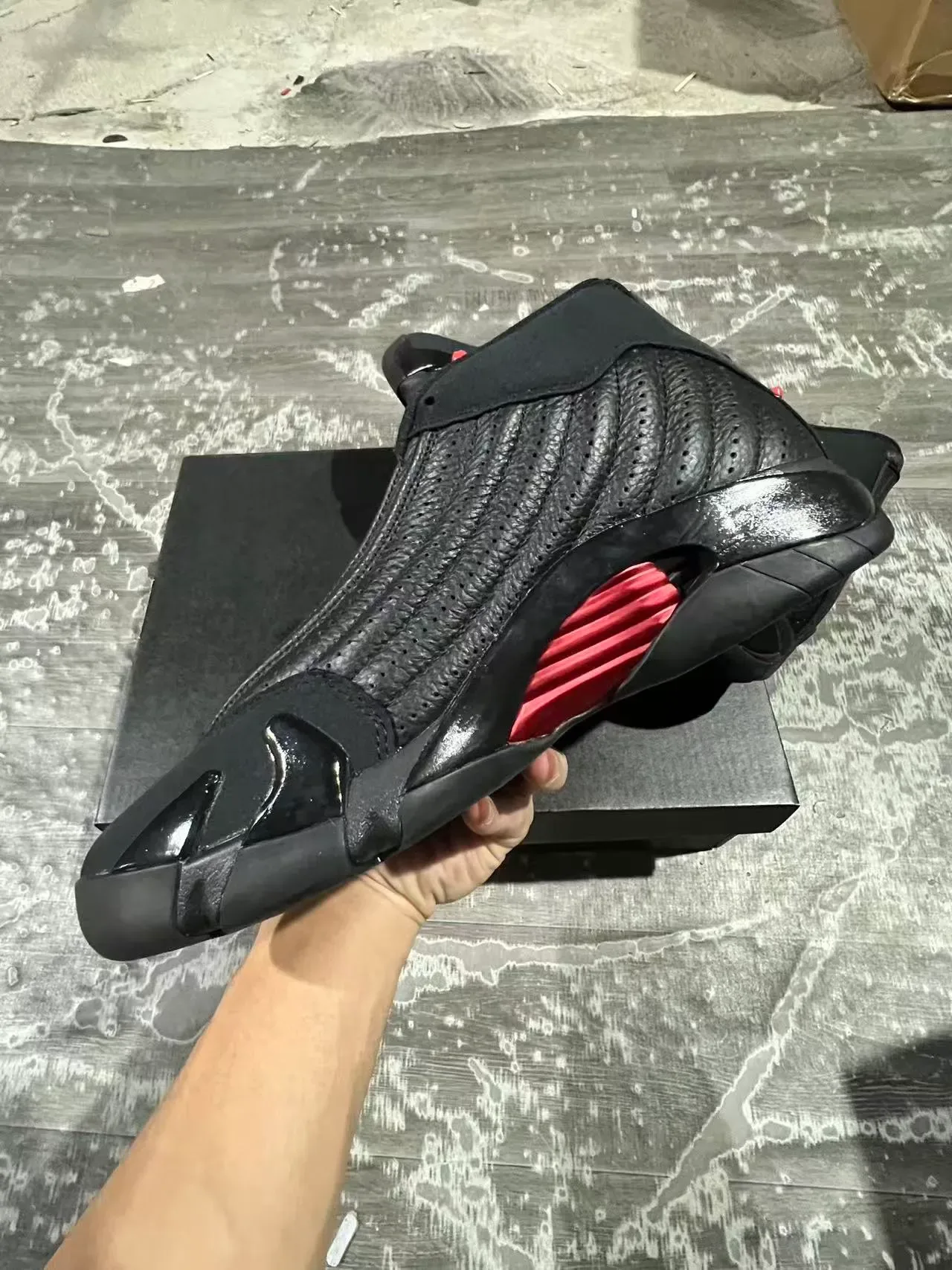 Air Jordan 14 Noir Rouge Ferrari Collaboration Chaussures de Basketball 5