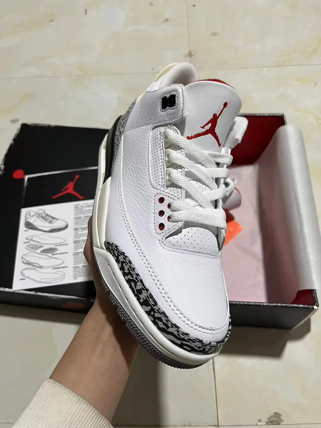Air Jordan 3 Branco Preto Elefante Tênis de Basquete 2