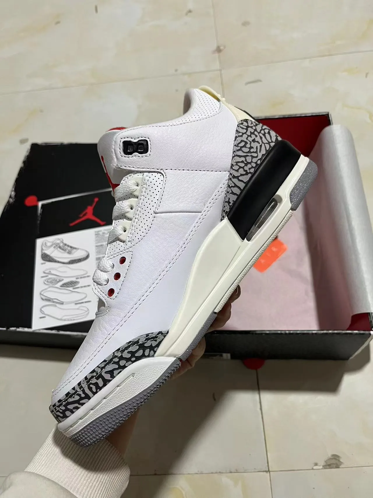 Air Jordan 3 Branco Preto Elefante Tênis de Basquete 4
