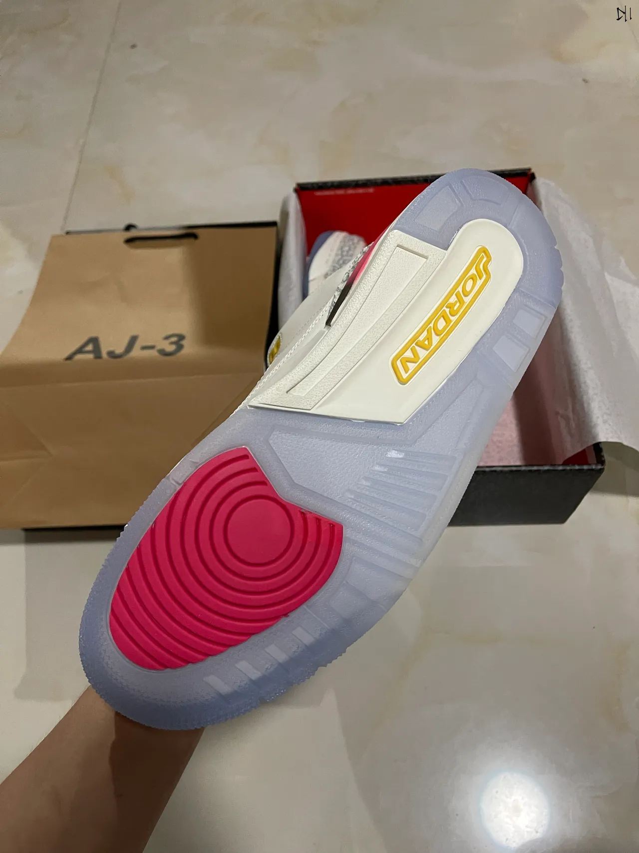 Air Jordan 3 White Elephant Print Gradient Heel Basketball Shoes 6