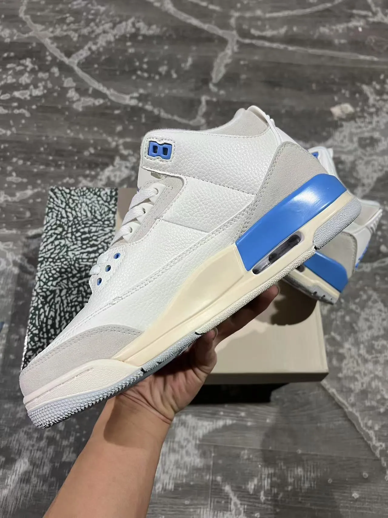 Tênis de basquete Air Jordan 3 branco cinza claro azul 5