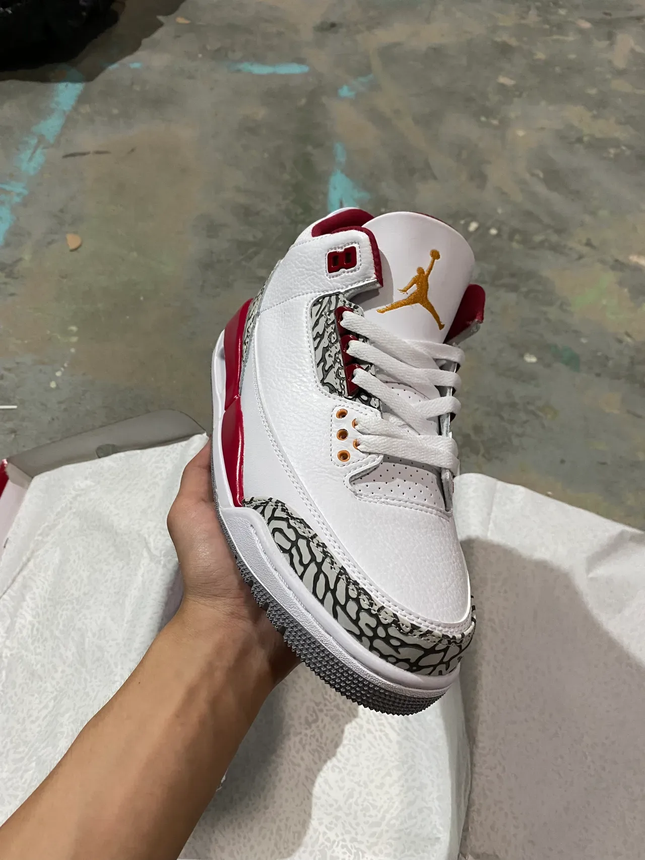 Air Jordan 3 Chaussures de Basketball Blanches University Red Imprimé Éléphant 2