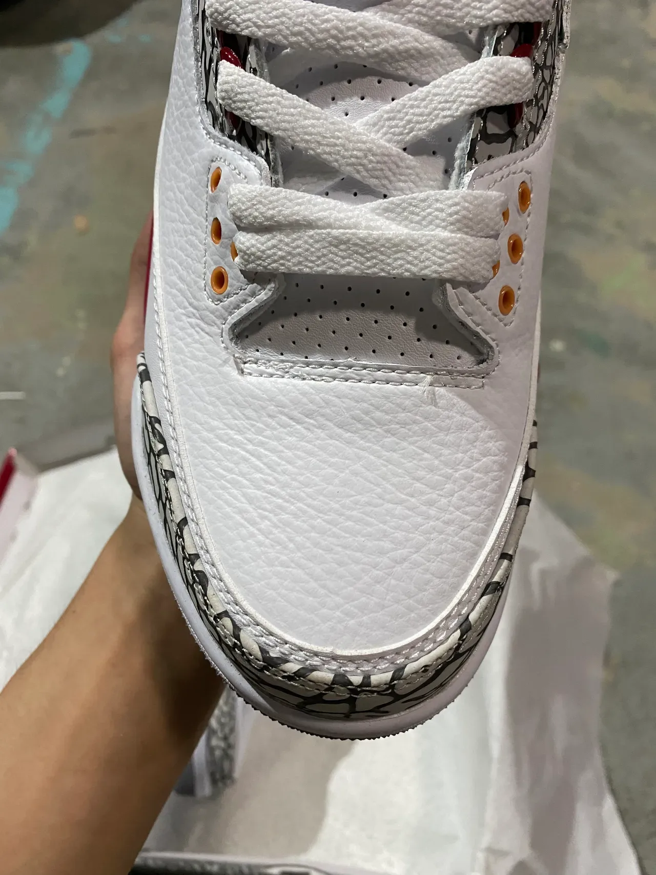 Air Jordan 3 Chaussures de Basketball Blanches University Red Imprimé Éléphant 3