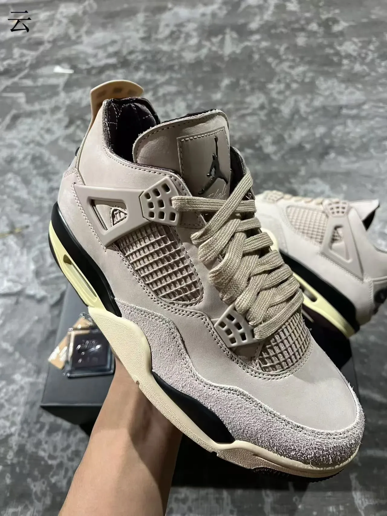 Air Jordan 4 Beige Cream Black sapatos de basquete 2
