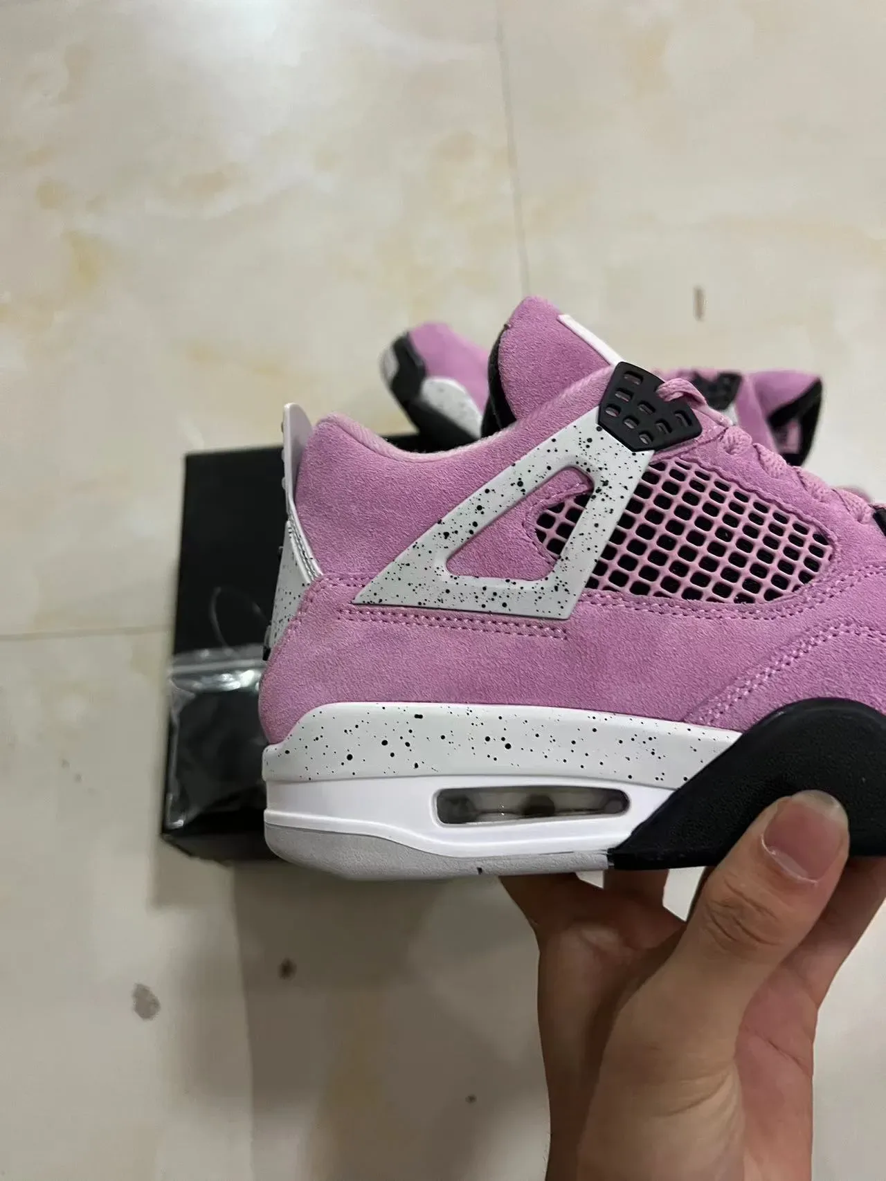 Air Jordan 4 Chaussures de Basket en Daim Rose avec Taches Blanches 7
