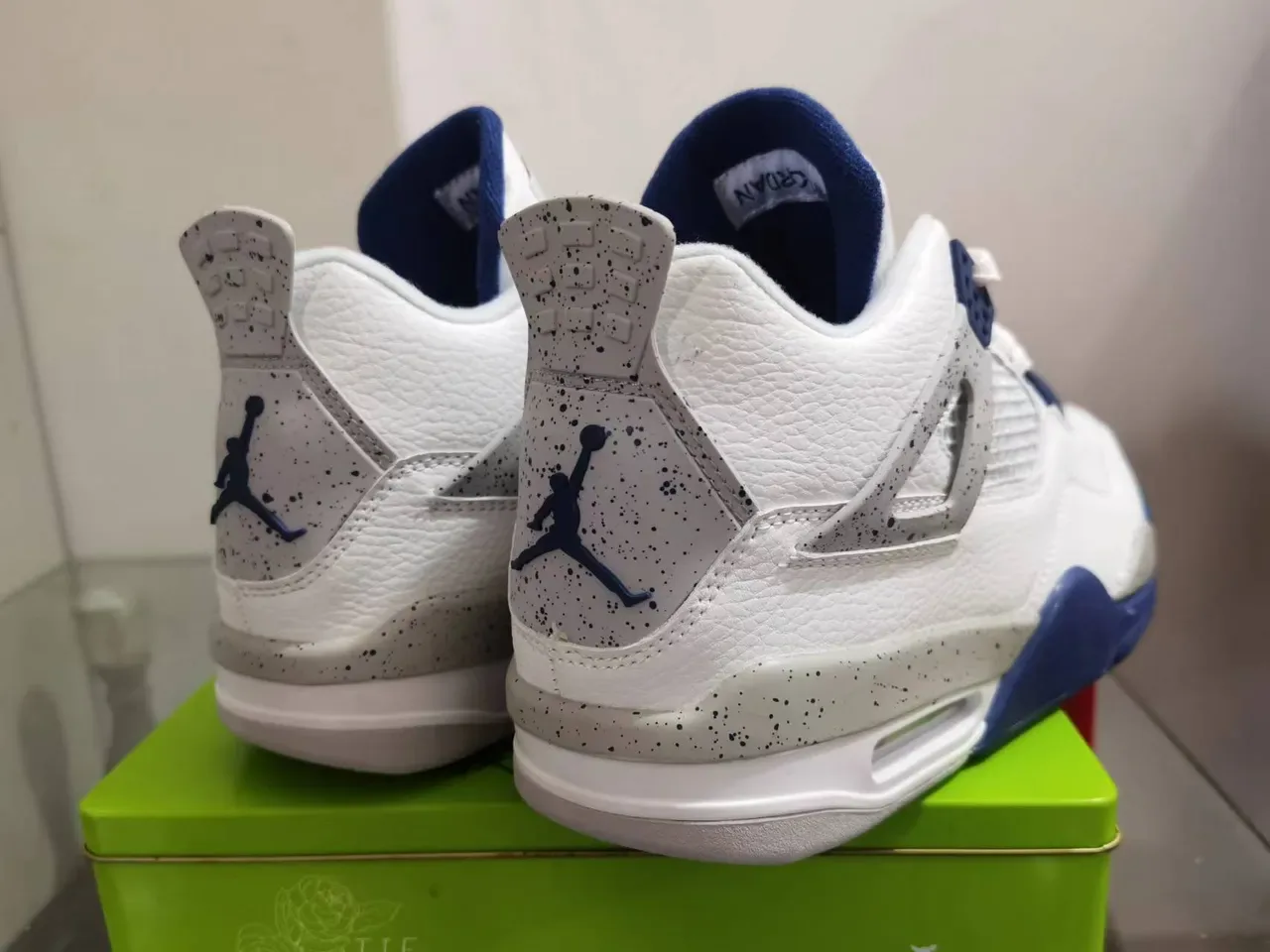 Air Jordan 4 Chaussures de Basket Blanc Marine Rouge 3