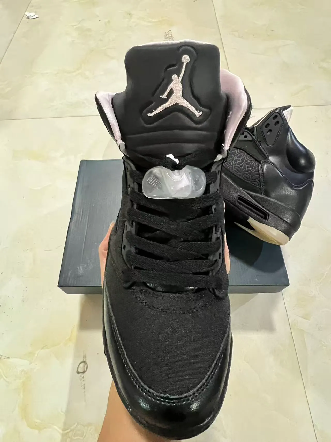 Air Jordan 5 Black White Lightning Bolt Basketball Shoes 3