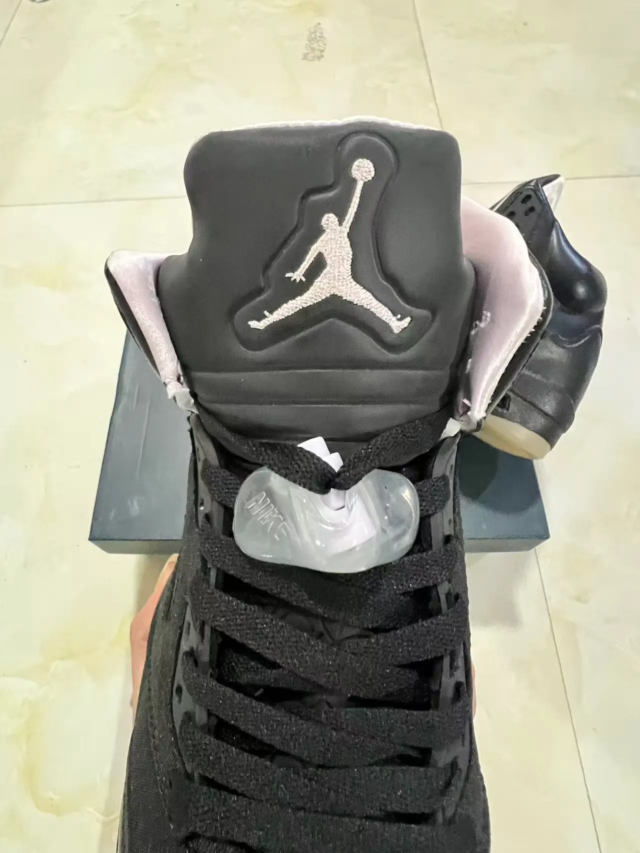 Air Jordan 5 Black White Lightning Bolt Basketball Shoes 4