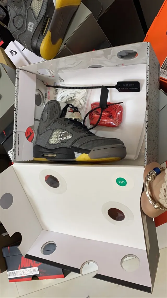 Air Jordan 5 Gray and Yellow Basketball Shoes 21