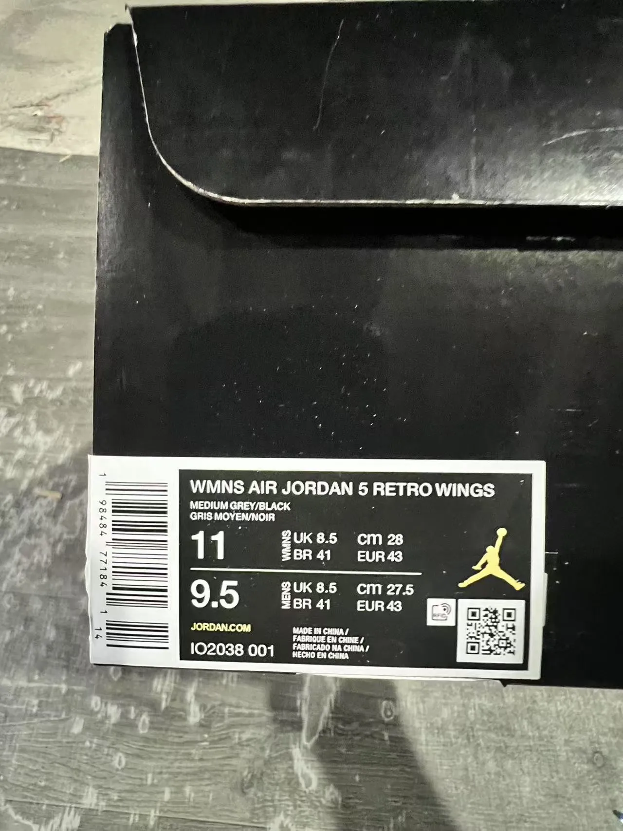 Chaussures de basketball Air Jordan 5 argent métallisé et noir 11