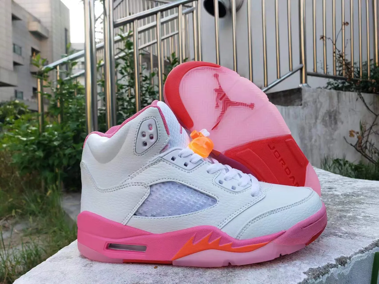 Zapatillas de baloncesto Air Jordan 5 blanco rosa naranja Flame 5