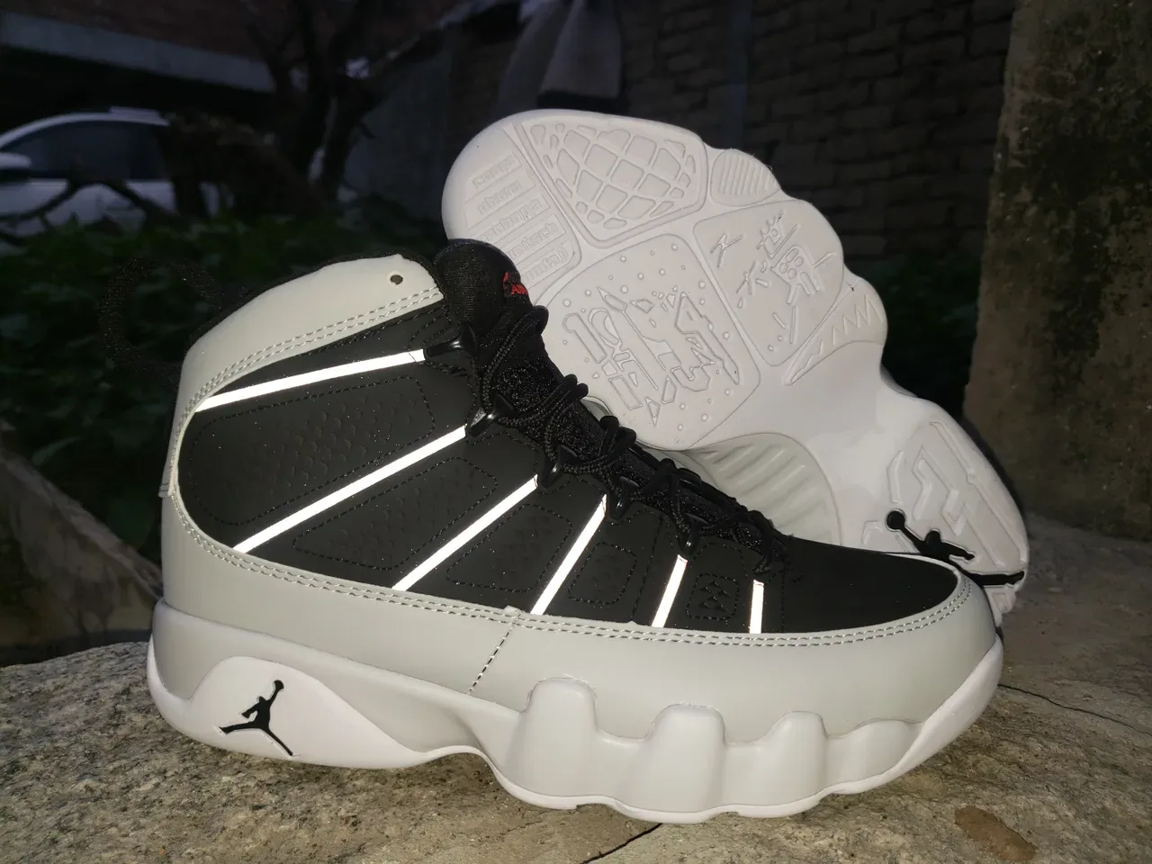 Air Jordan 9 Noir et Blanc Chaussures de Basketball Hautes 2