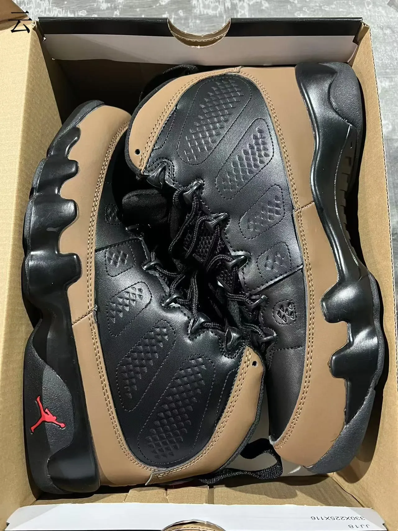 Air Jordan 9 Chaussures de Basketball Noir Tan Rouge 9