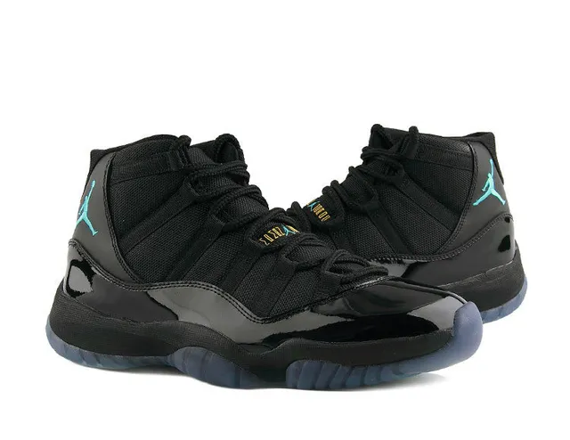 Chaussures de basketball montantes Air Jordan noir et bleu à bout en cuir verni 2